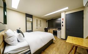 Bulgwang 3S Hotel